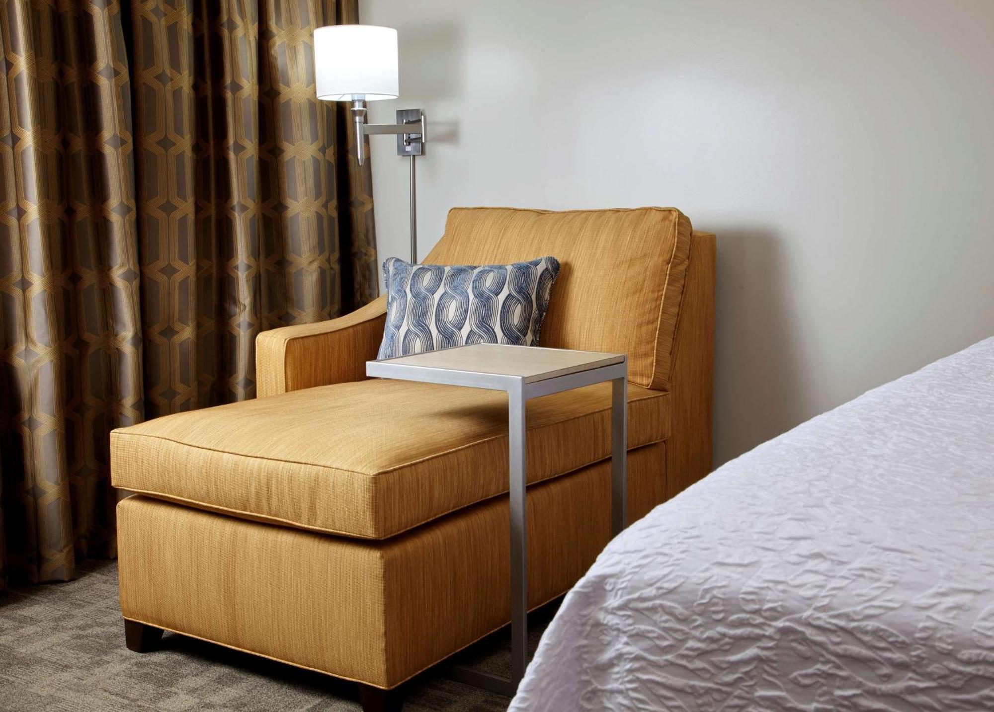 Hampton Inn & Suites Pittsburgh Airport South/Settlers Ridge Robinson Township Exterior foto